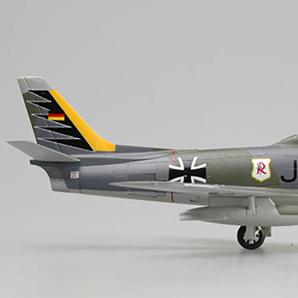 37103 1/72 Scale F-86F Saber Fighter JA-344 Finished Military Plastic Model Finished Simulation Aeroplane Model Gift Decoration