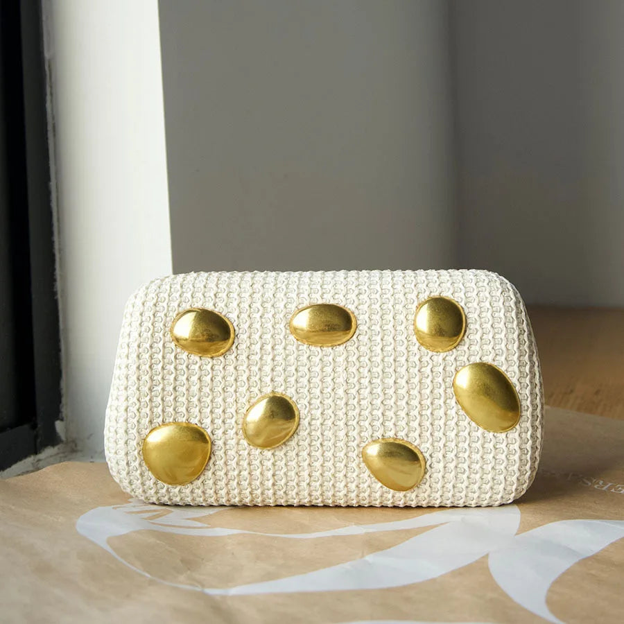 simple temperament, elegant dinner party, casual and high-end box bag, fashionable polka dot shoulder messenger bag.
