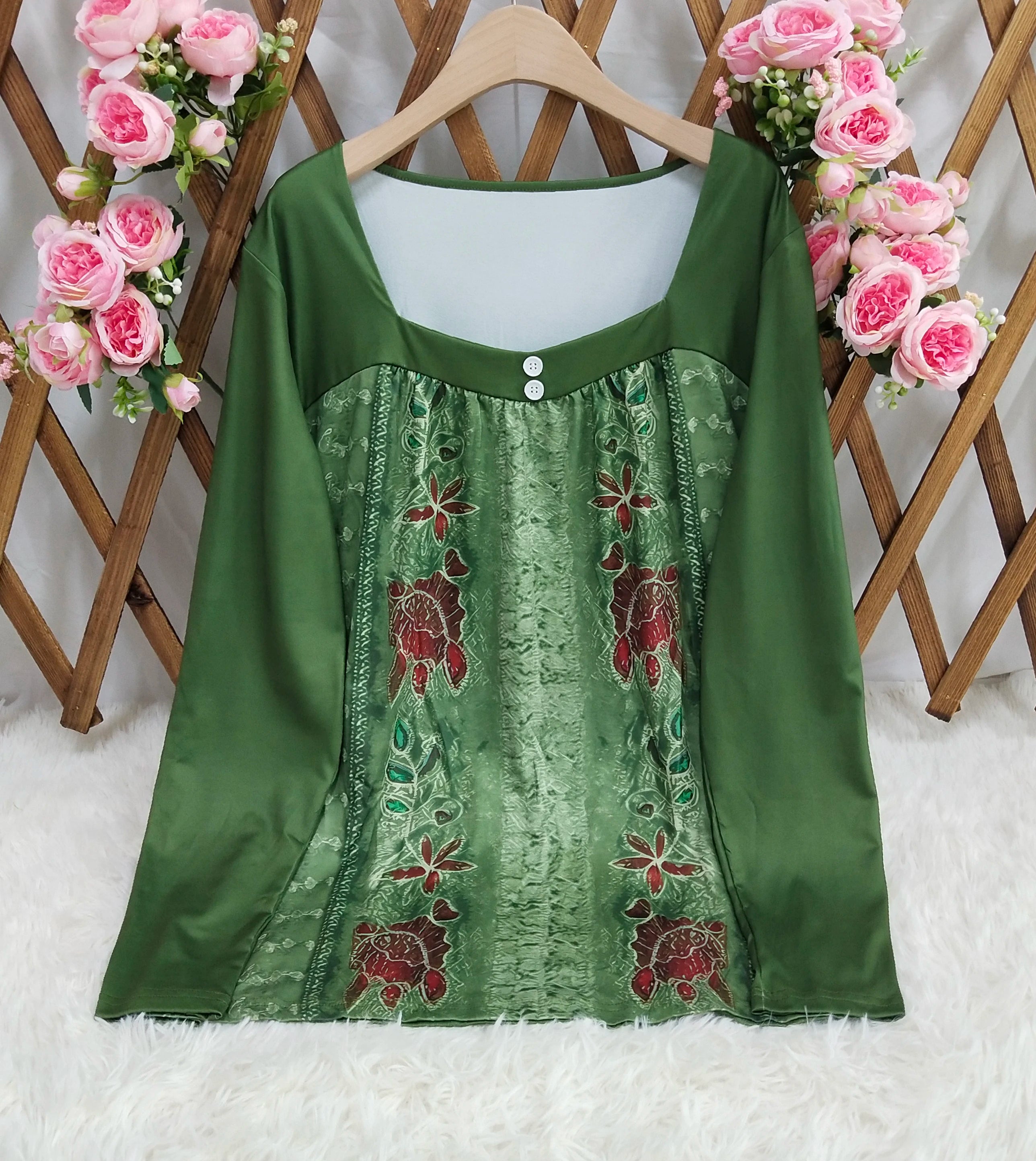 Women's east waist shirt, fashionable button print long-sleeved regular top, square neck casual spring and autumn clothing