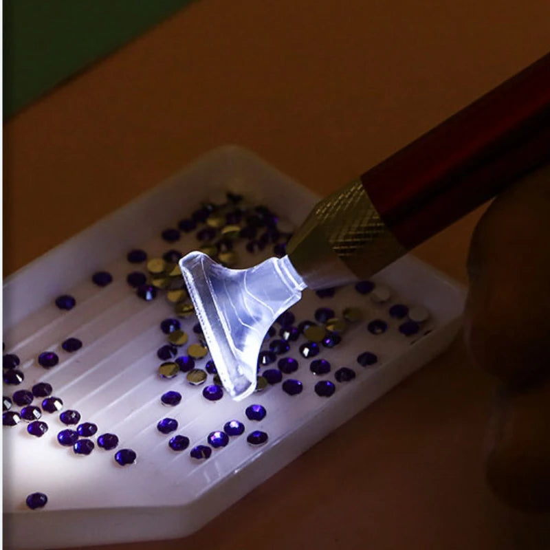 8 in 1 Led Lighted Diamond Painting Pen With Magnifying Glass Magnifier Luminous Point Drill Pen Accessories Tool Set Kit