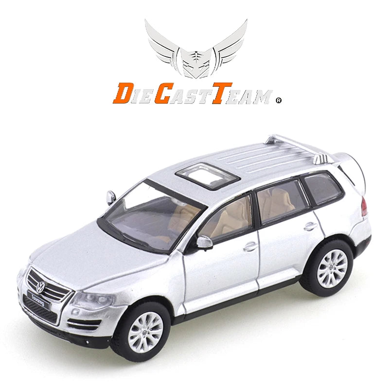 SHADOW / DCT 1/64 Volkswagen Touareg R50 Car Alloy Toys Motor Vehicle Diecast Metal Model Kids Xmas Gift Toys for Boys