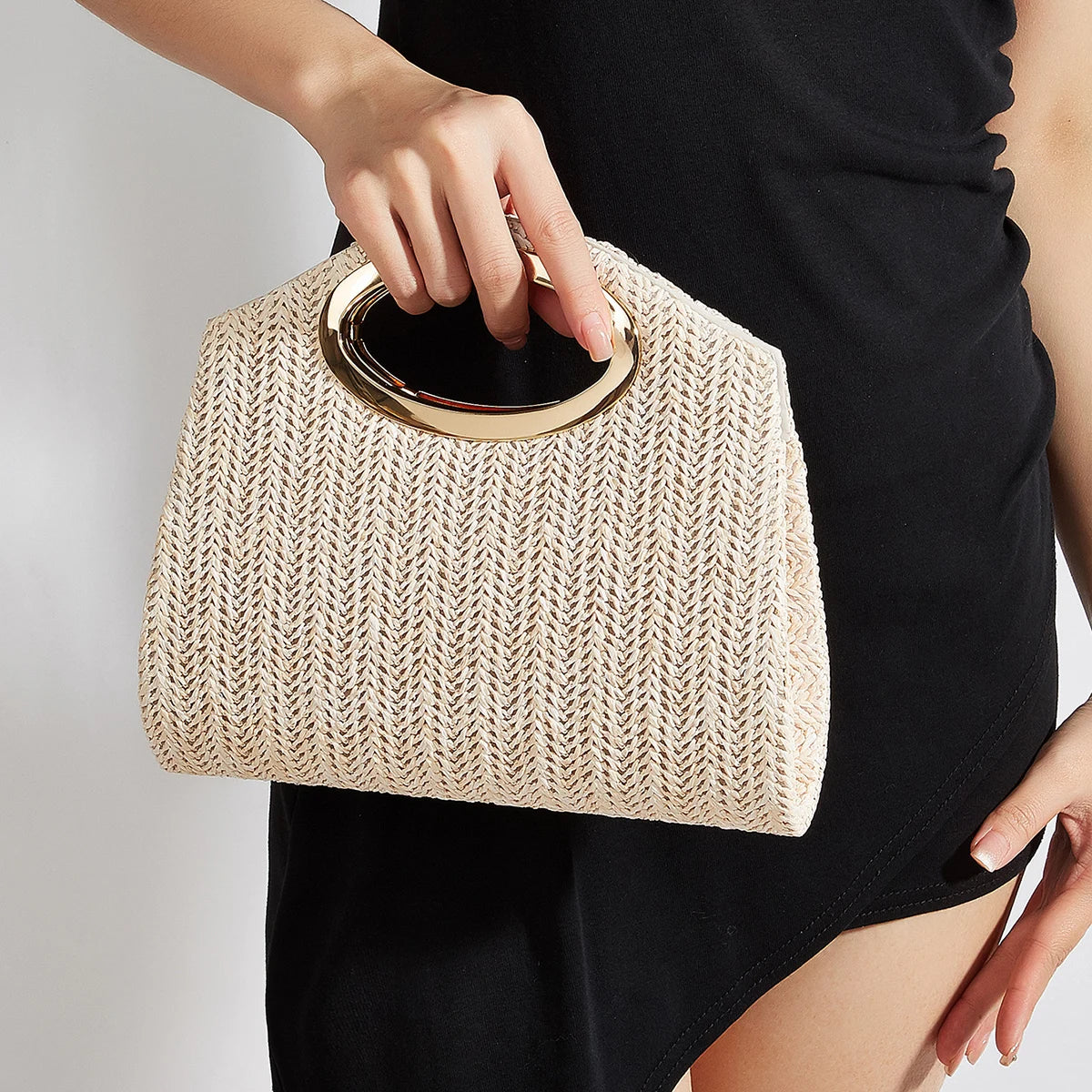 New Fashionable Woven Handbag for Women, Versatile for Holidays, Beach, Business Commuting, Casual, Simple, Beach, and Vacation Essentials