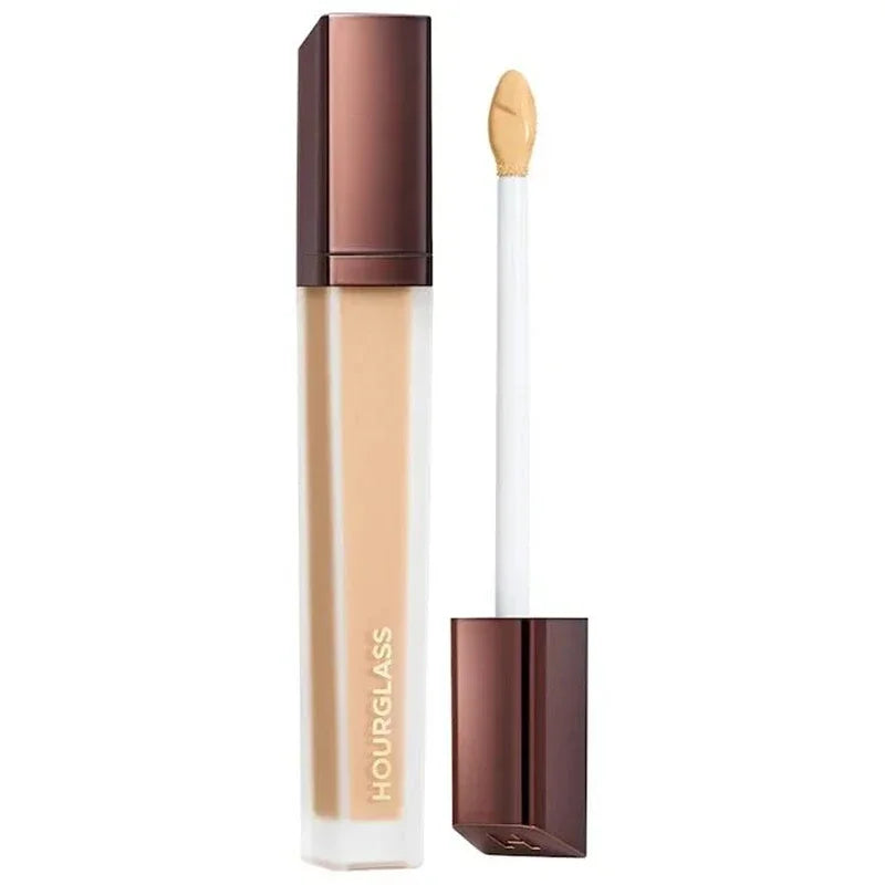 Hourglass Has Strong Fluidity Light Texture Concealer Effect Which Can Last for A Long Time To Create A Natural Female Makeup