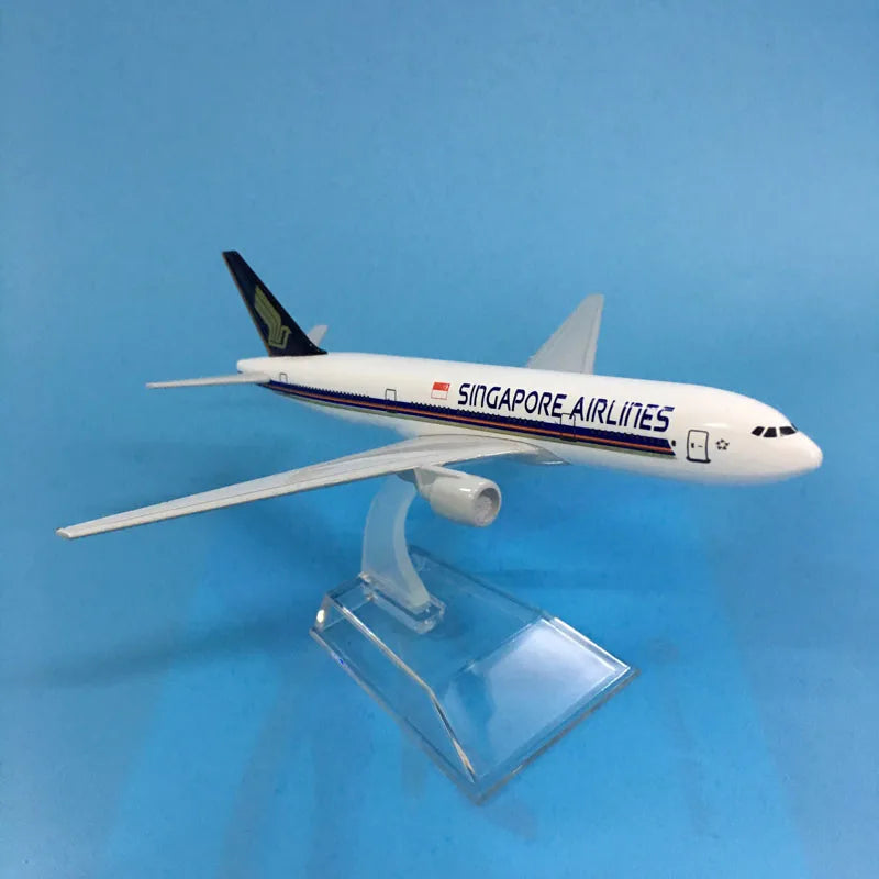 JASON TUTU 16cm Singapore Airlines Boeing B777 Airplane Model Airplane Diecast Metal 1/400 Scale Planes