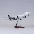 Airplane Display Toys 1/157 Scale 47cm B777 Diecast Model Air New Zealand Airlines Resin Plane With Light Collection Gift