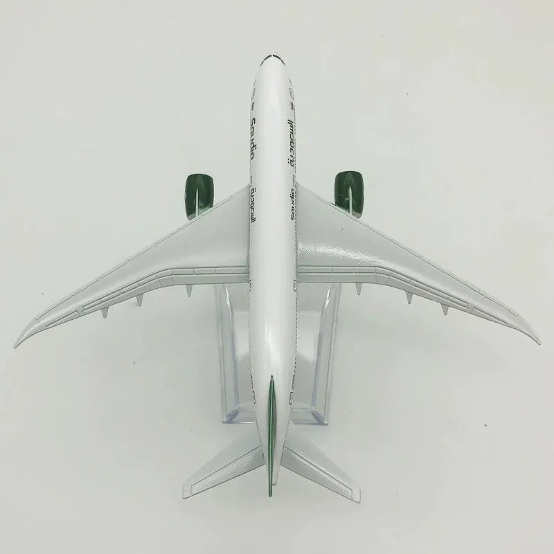 Saudia Arabia B787 Plane Airplane Model Aircraft Model 16cm Diecast Metal 1/400 Scale Planes Model Toy with Stand Aviation