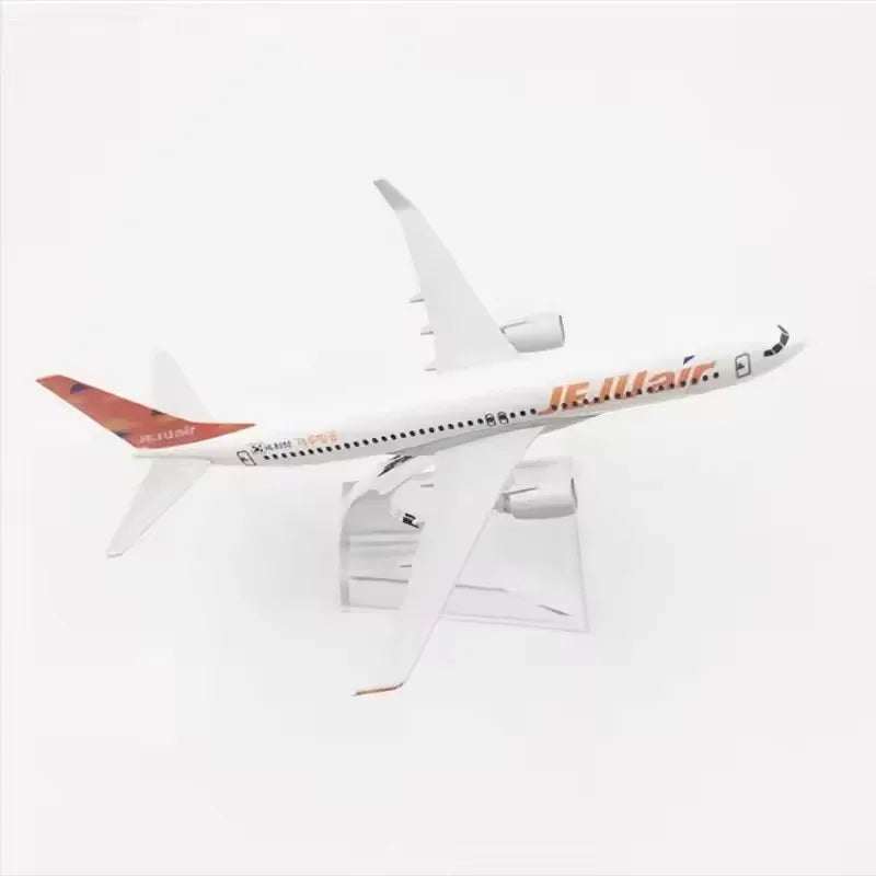 16CM Boe-ing 737 Aircraft B737 Jeju Air Scale Model Alloy Metal Diecast Airplane Miniatures Gift Collection Display