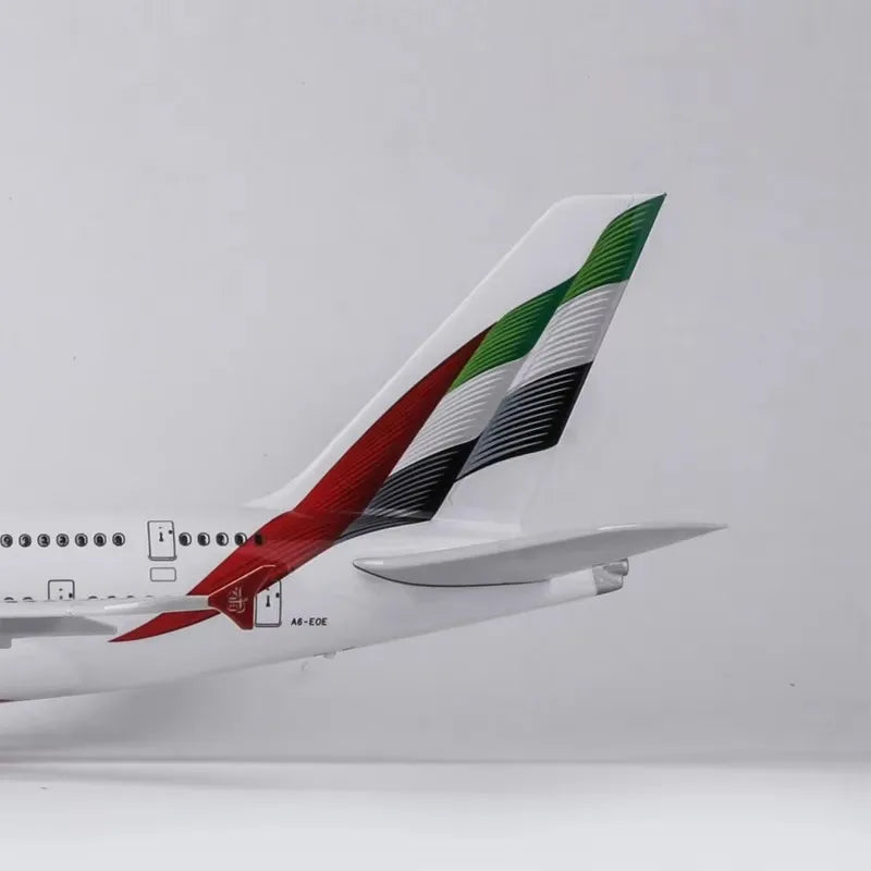 1/160 Scale 45.5cm 380 Series Aircraft Model A380 UAE Airline Aircraft with Light & Landing Gears Plastic Resin  Newly Painted