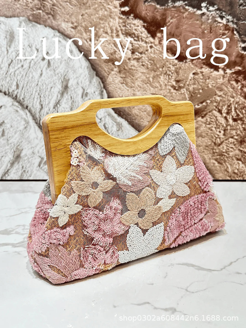 Spring and summer high-end large-capacity armpit bag hand-embroidered sequins hand-held straw bag