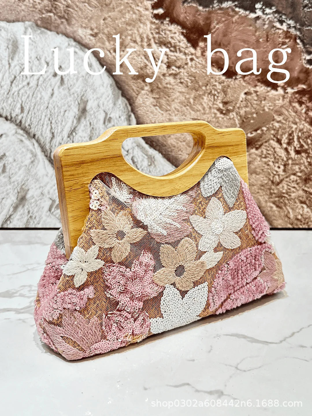 Spring and summer high-end large-capacity armpit bag hand-embroidered sequins hand-held straw bag
