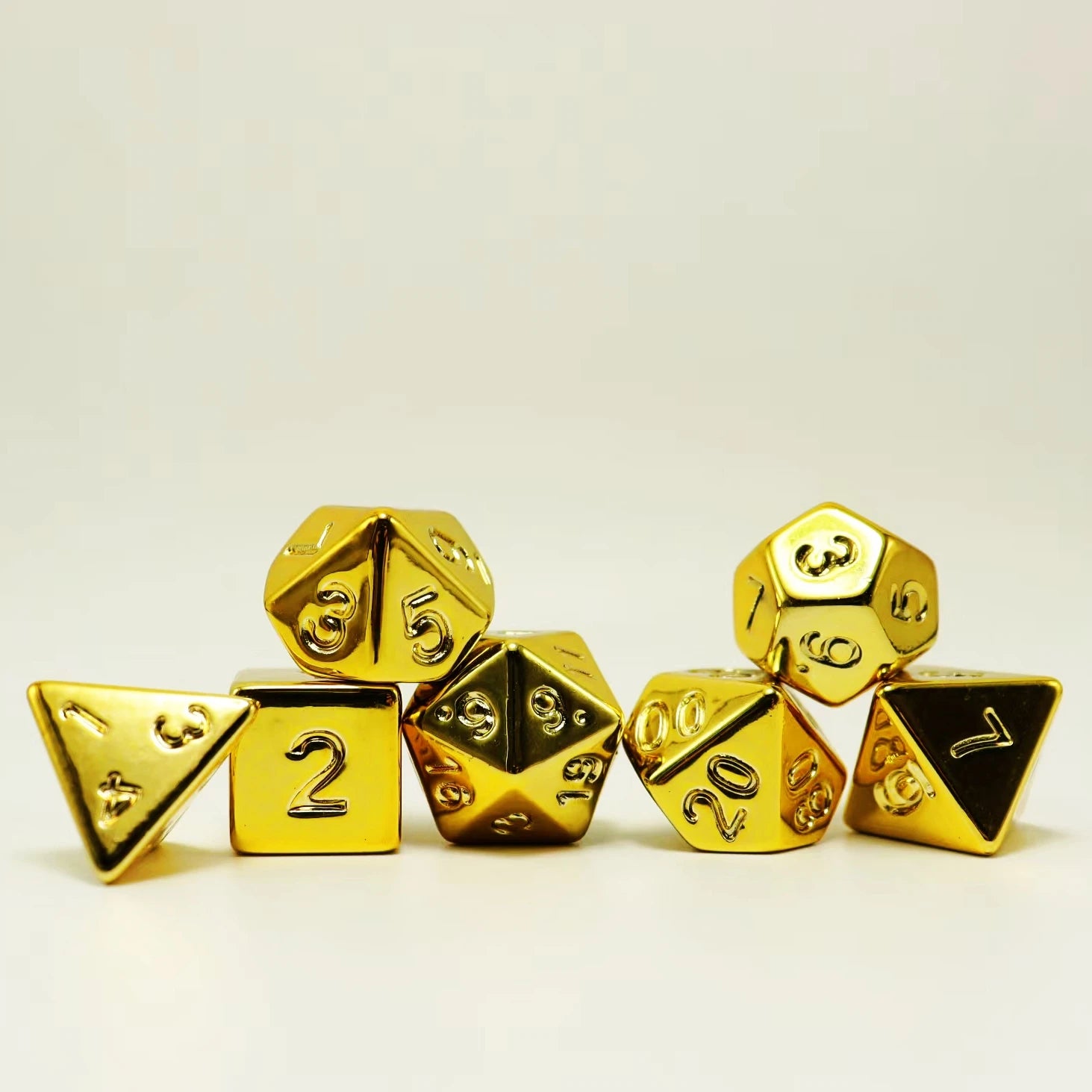 7pcs electroplated gold set, the overall electroplating is very cool, game accessories dice, polyhedral dice, board game supplie
