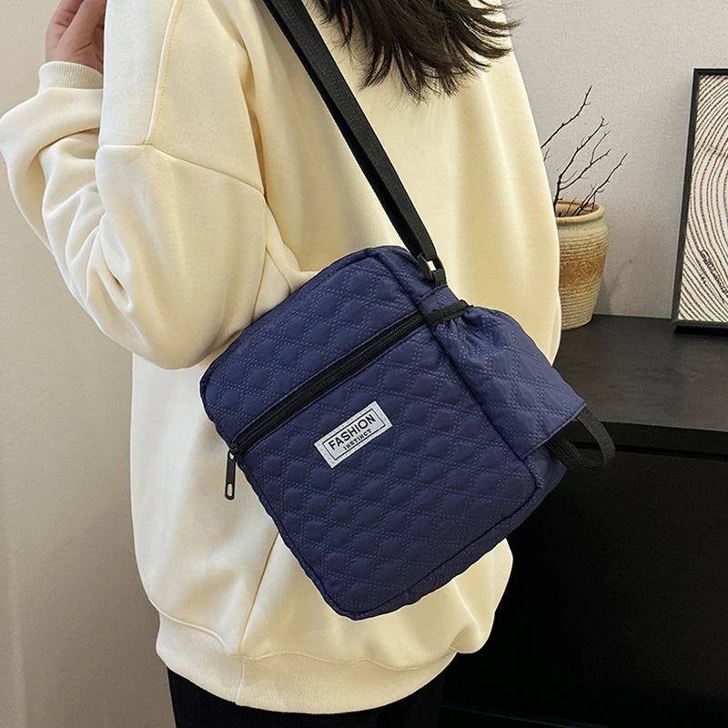 Both Men and Women Can Carry It, with a Large Capacity Bag That Can Hold Water Bottles It Is Lightweight and Simple, Suitable for