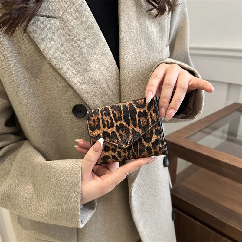 Compact and portable Personalized and Fashionable Pu Leather Handbag for Women, Small Square Bag New Style Bolsas De Mujer