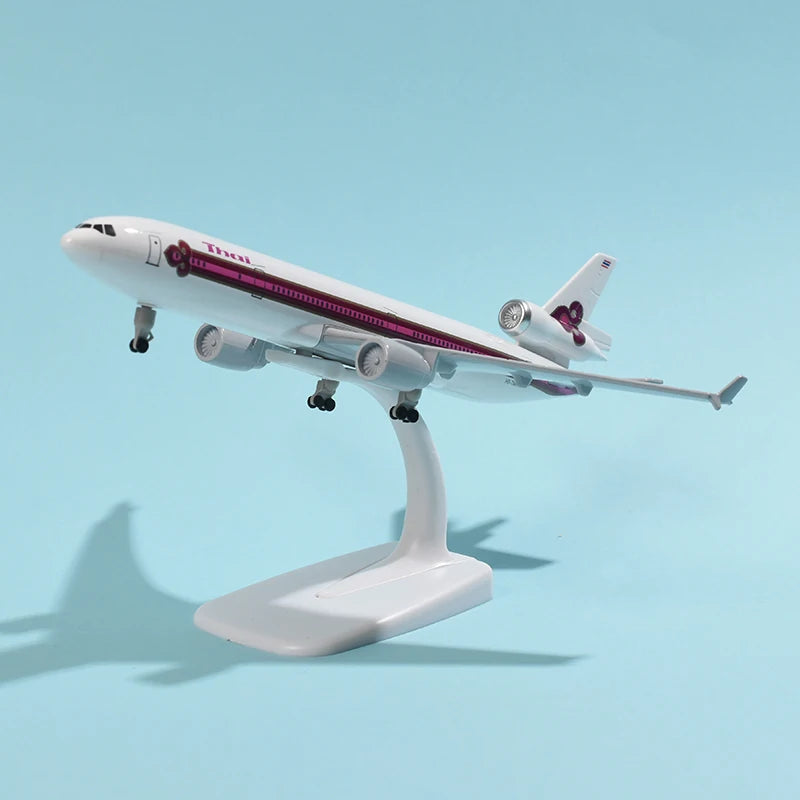 JASON TUTU 20CM THAI McDonnell Douglas MD-11 Plane Airplane Model Aircraft Model Diecast Metal Planes Collect Gifts