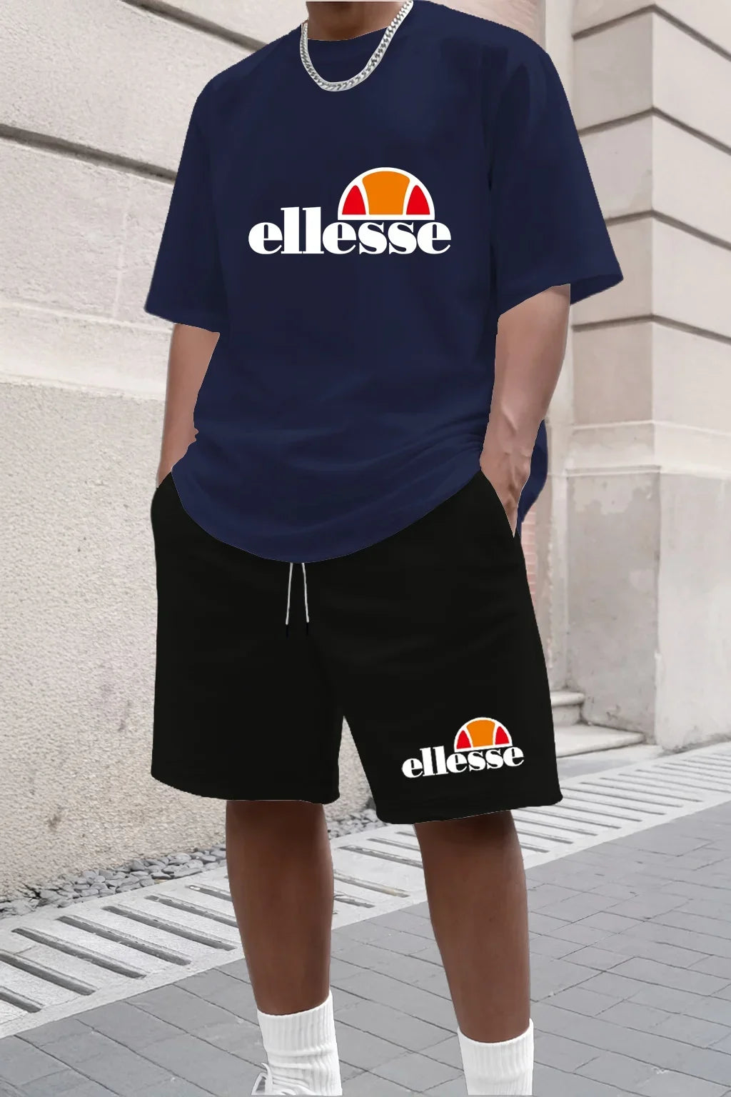 New men's casual and fashionable outdoor clothing for the summer of 2026, with a simple style