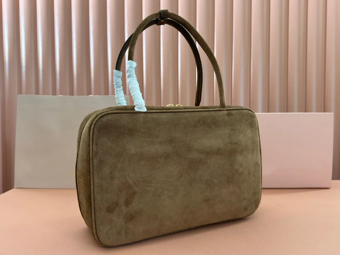 Luxury Makeup Bag High-Quality Sheepskin Handle Vanity Box Crossbody Shoulder Handbag 2026 Designer Women's