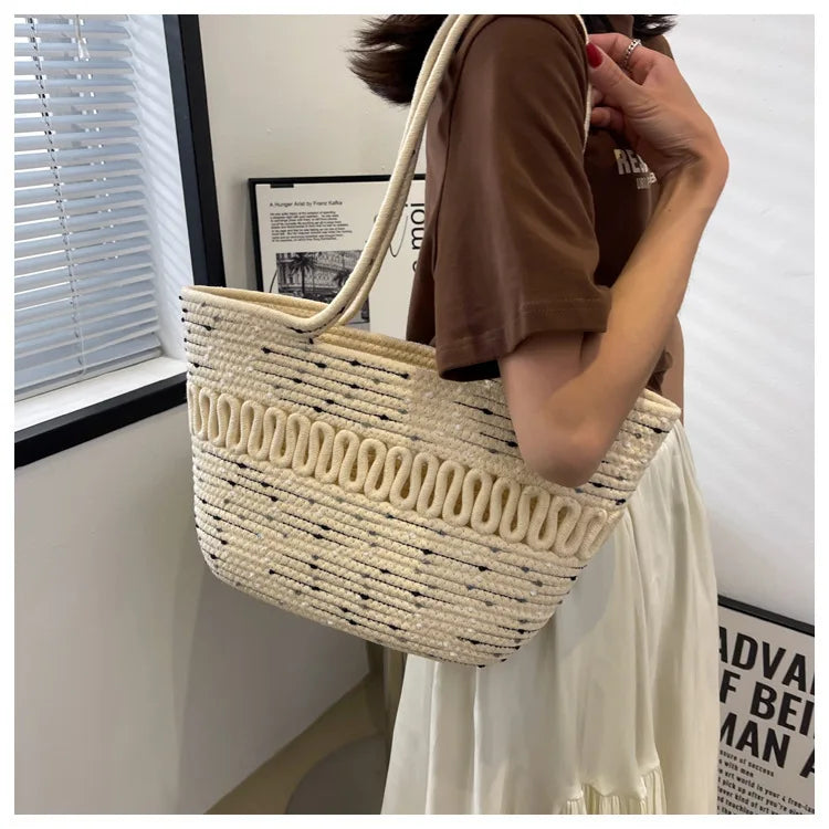 Shoulder Bag Summer Woven Bag Tote Bag Large Capacity Straw Bag for Summer Beach Holidays Women's Beach Bag Flower