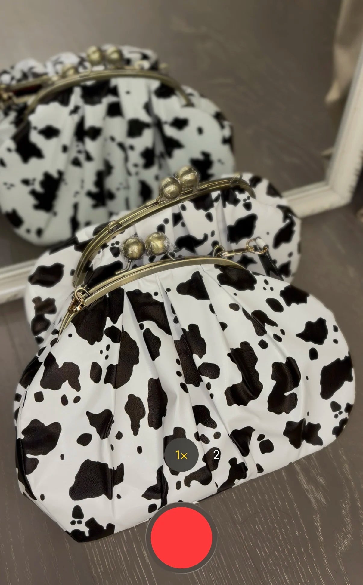 LOST IN VINTAGE Artficial Leather Cow Pattern Fabric Clutch Metal Frame Kiss Lock and Metal Handle Puffy Purse 34x23x11cm Cow