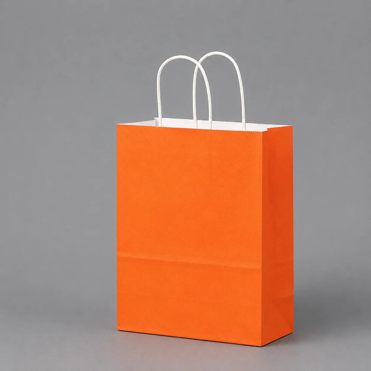 Wholesale kraft paper bags with Handle Custom Logo Cosmetic Clothing Packaging Bags Grocery Shopping Bags Gift Bags