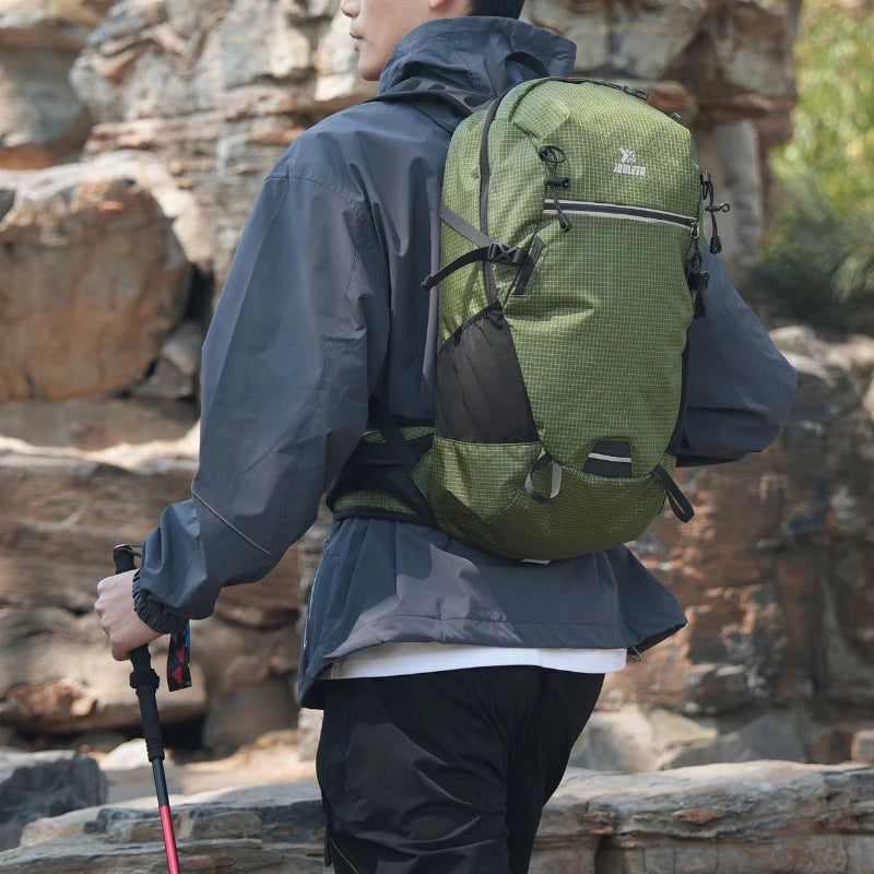 Outdoor Hiking Backpack 25L Large Capacity Sports Bag  Nylon Waterproof Wear-resistant Backpack for Climbing Traveling Dry Bag