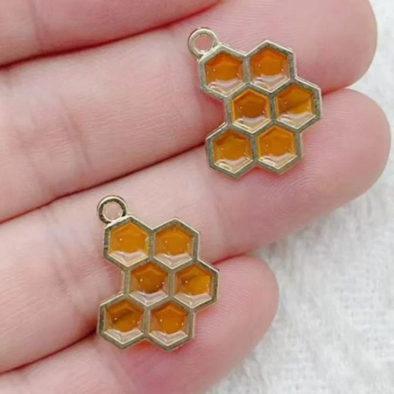 10pcs Cartoon Bee Anime DIY Alloy Drip Oil Pendant Accessories Phone Case Patch Decoration