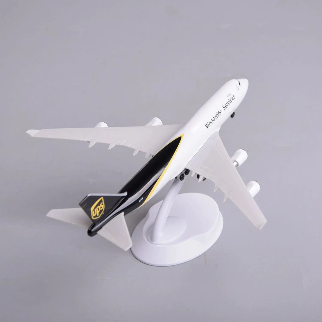20cm Scale Aircraft Open Cargo Door UPS B747 Cargo Aircraft Model Adults Fun Toy Airplane Diecast ABS Gift Collectible Miniature