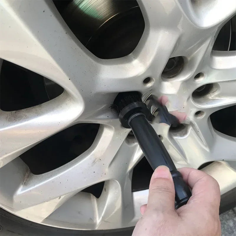 1PC Car Wheel Screw Cleaning Brush Steel Rims Tyre Nuts & Lug Nuts Cleaning Deep Cleaning Tyre Maintenance Care Tools Car Parts