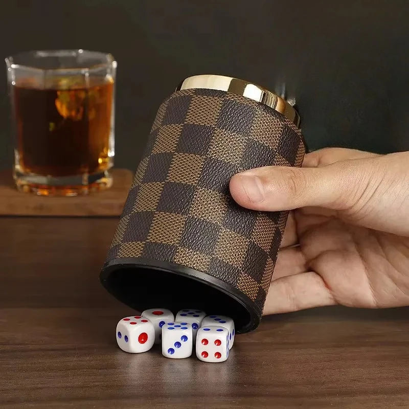 Dices Shake Container with 6 Dices Set Dices Cup Leathers Stable Sturdy Comfortable Hand Feeling Dices Shake Container