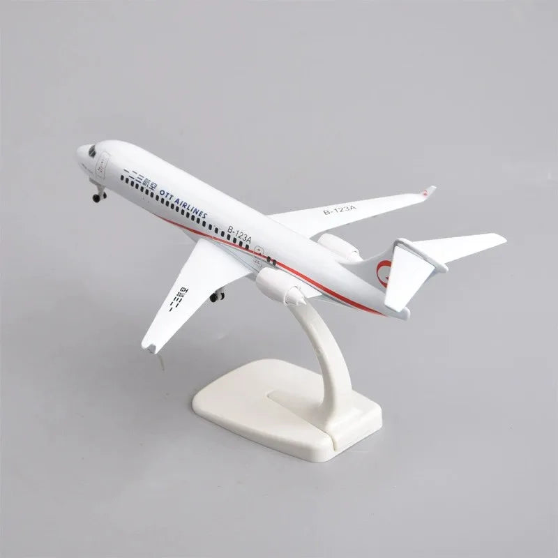 Miniatures Airplane Toy 20cm China Eastern Airways ARJ21 Metal Scale Plane Model Assembly With Base For Collection Display Boys