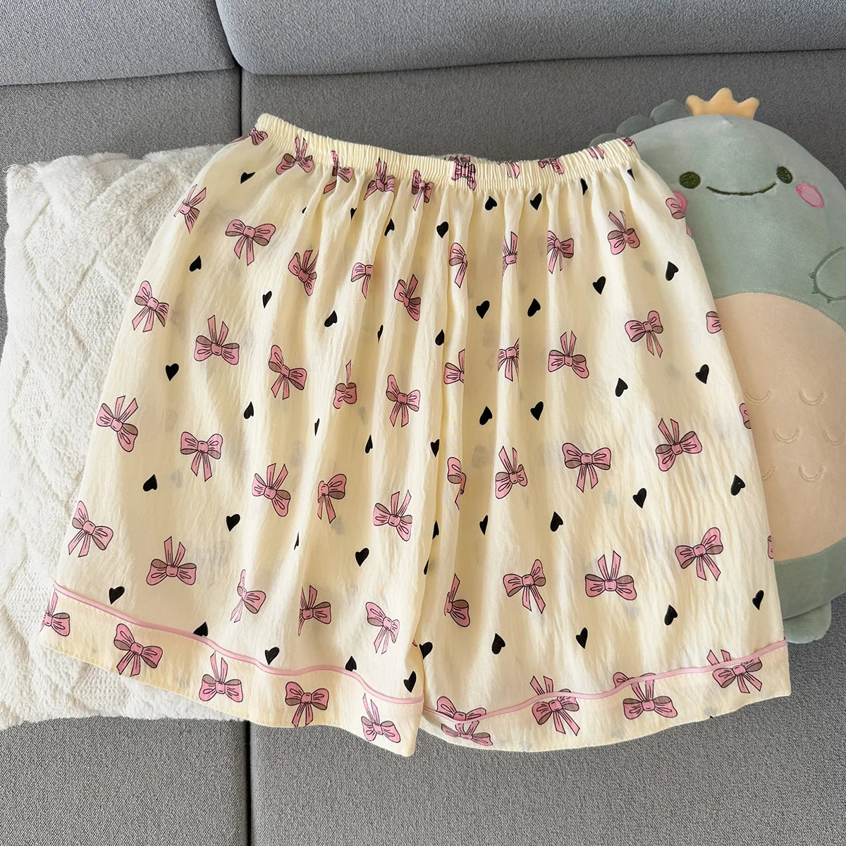 Women's Summer Pajamas, Thin Style with Bow Pattern, Short-Sleeved Shorts, Sweet and Cute, Can Be Worn Outside in Summer, Home Wear Set, Two-Piece Set