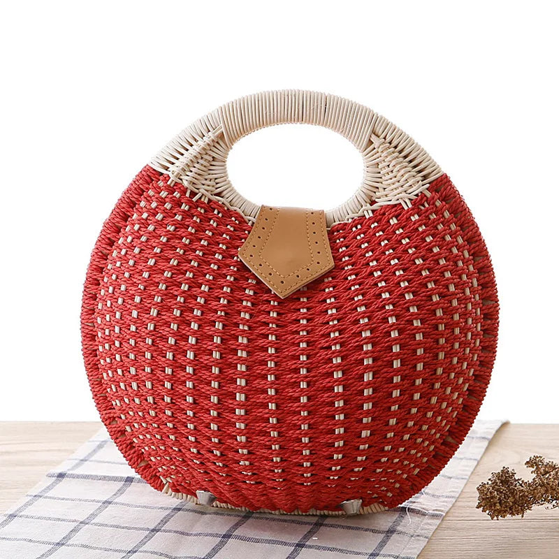 2025 Luxury Hand Woven Holiday Shell Handbags Personality Cute Rattan Bag Casual Small Round Tote Woven Female Fashion Beach Bag