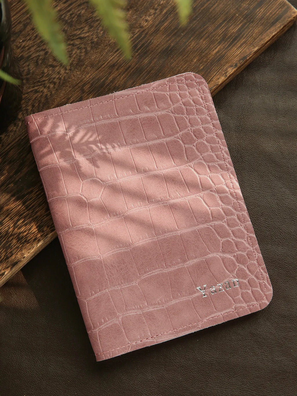 1PC Personalized Name Passport Holder Customized Passport Cover Luxurious Chic Alligator Print Wallet Holder Travel Accessories
