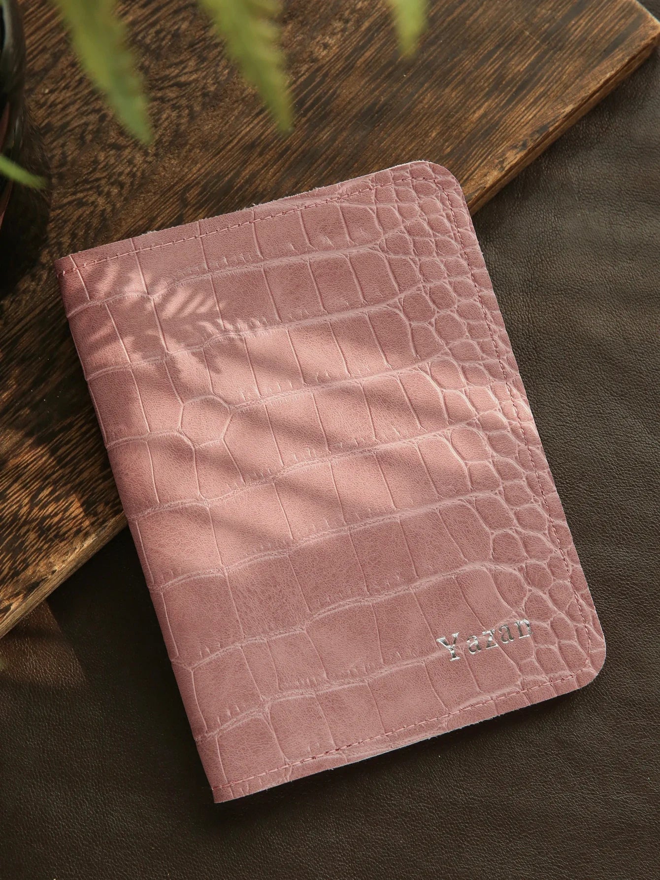 1PC Personalized Name Passport Holder Customized Passport Cover Luxurious Chic Alligator Print Wallet Holder Travel Accessories