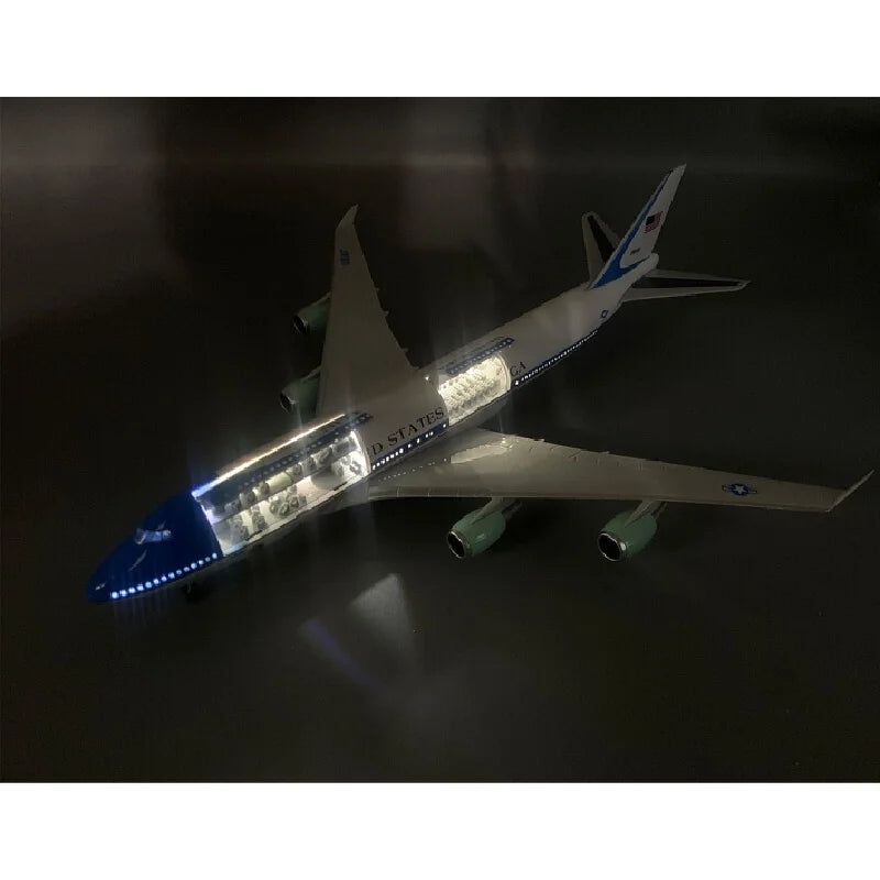 Boeing 747 Air Force One 1:160 Scale Model - Presidential Aircraft with Opening Doors, LED Lights & Rolling Landing Gear ﻿