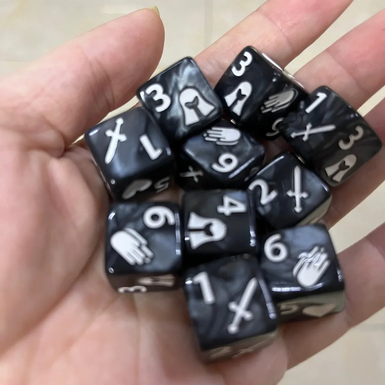 10 Pcs/Set 16mm Polyhedral Dice Set D6 for Dnd TRPG RPG Cthulhu COC Game of Thrones Dices Table Board Game Number Dice Kit