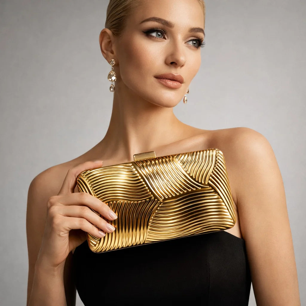 New iron box shape dinner bag chain hand grab bag fashion personality celebrity