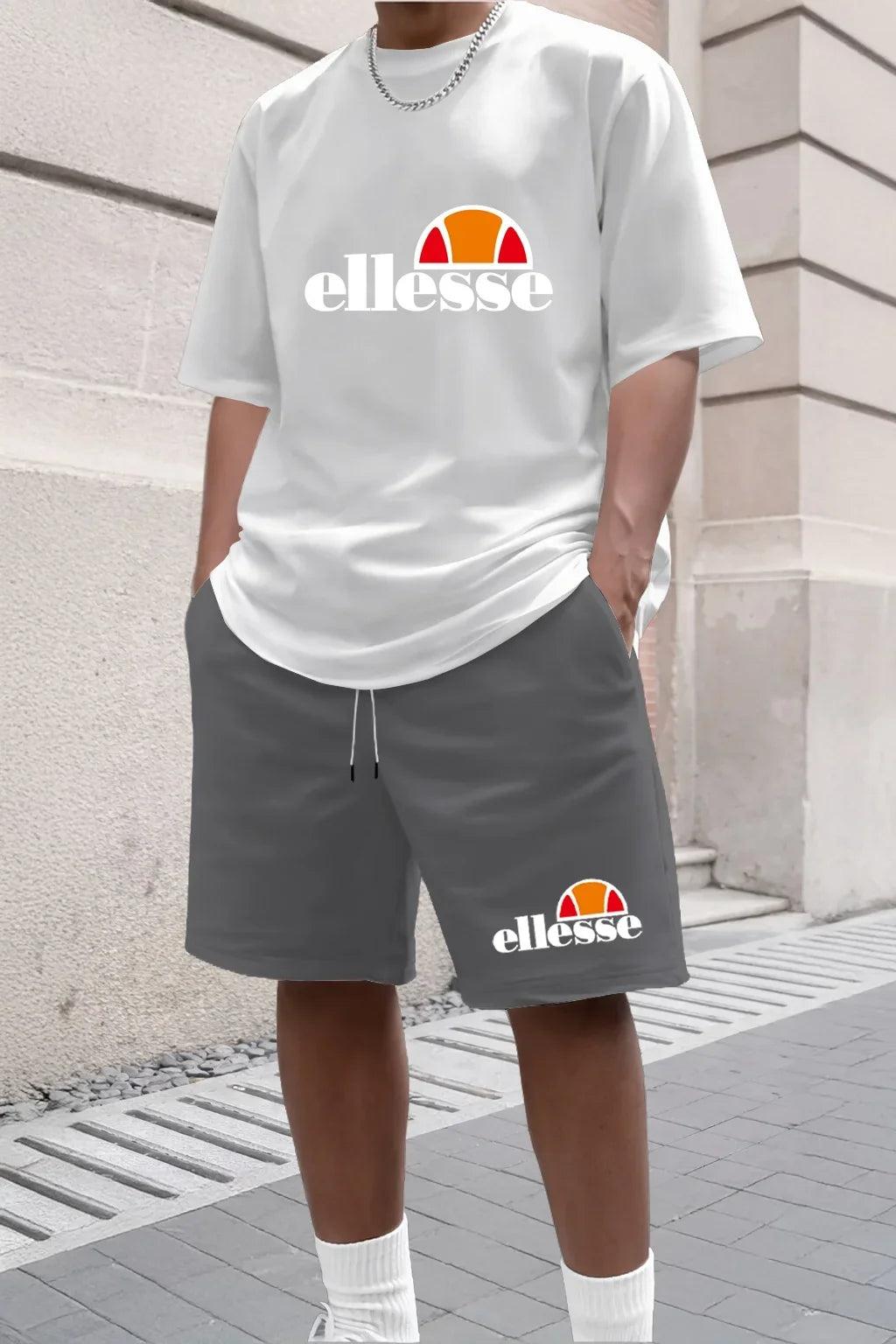 New men's casual and fashionable outdoor clothing for the summer of 2026, with a simple style