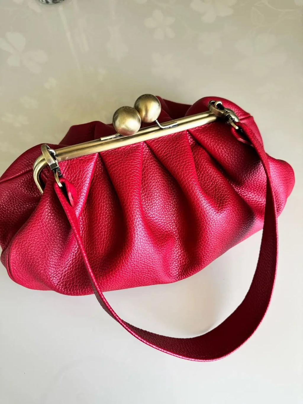 LOST IN VINTAGE Large Purse 35x20x12cm Artficial Leather Premium Plus Bag Big Ball Kiss Lock Clutch Purse Clutch Deep Folds Bags