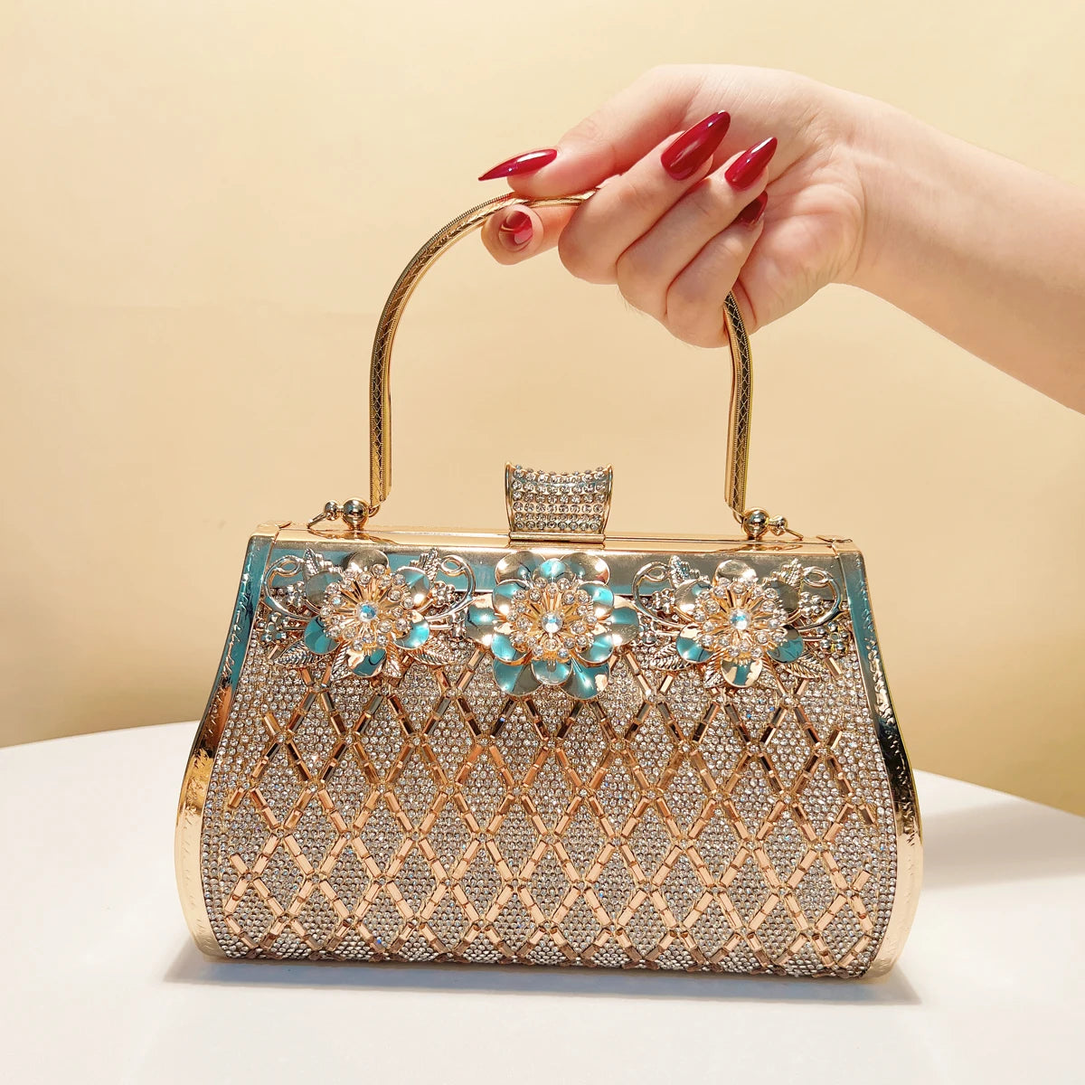 Bucket Design Women Clutch Bags Golden Metal Luxury Acrylic Evening Bags Box Holder Rhinestones Glitter Handbags Purse