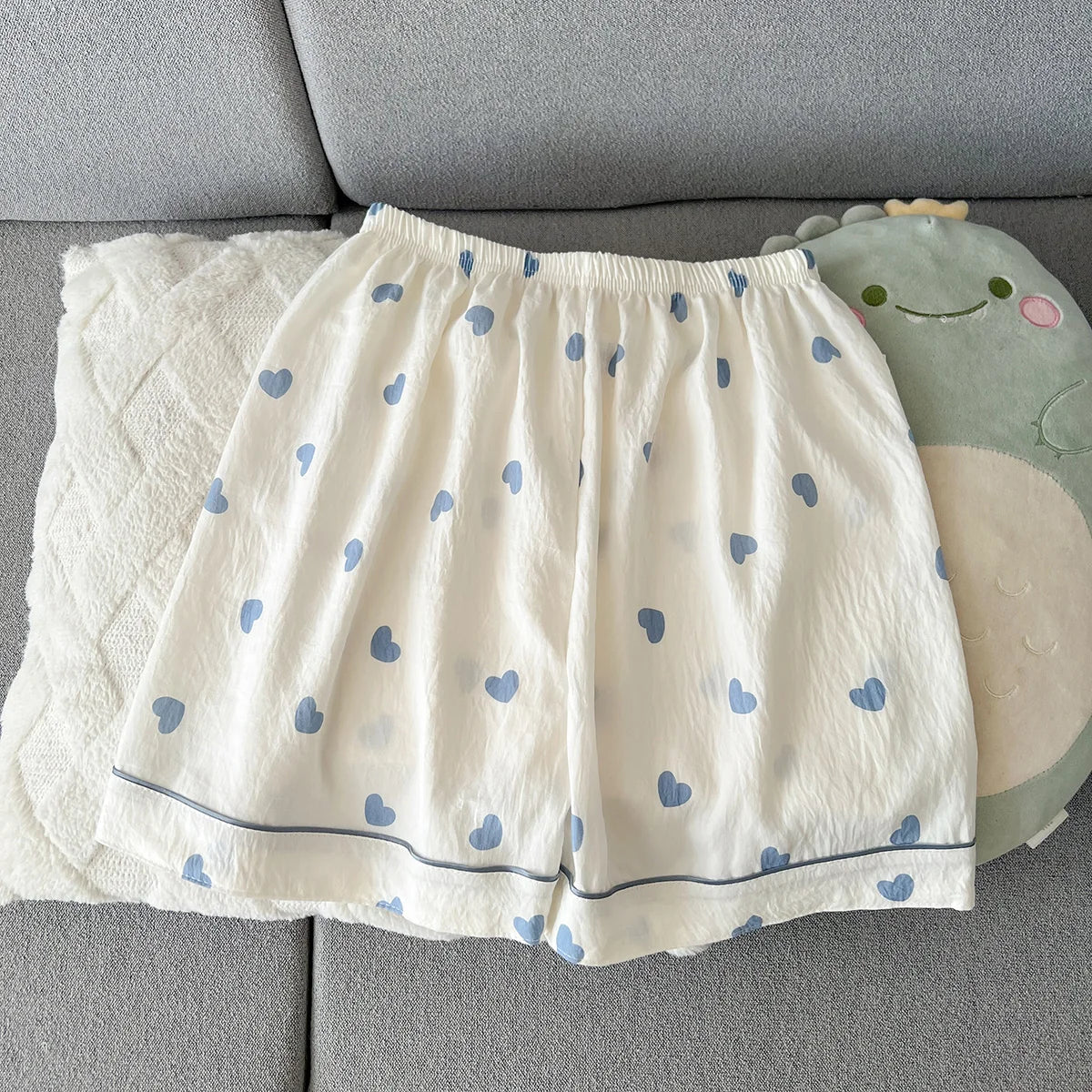 Women's Summer Thin Pajamas with Heart-Shaped Pattern, Short-Sleeved Shorts, Sweet and Cute, Can Be Worn Outside in Summer, Two-Piece Home Wear Set