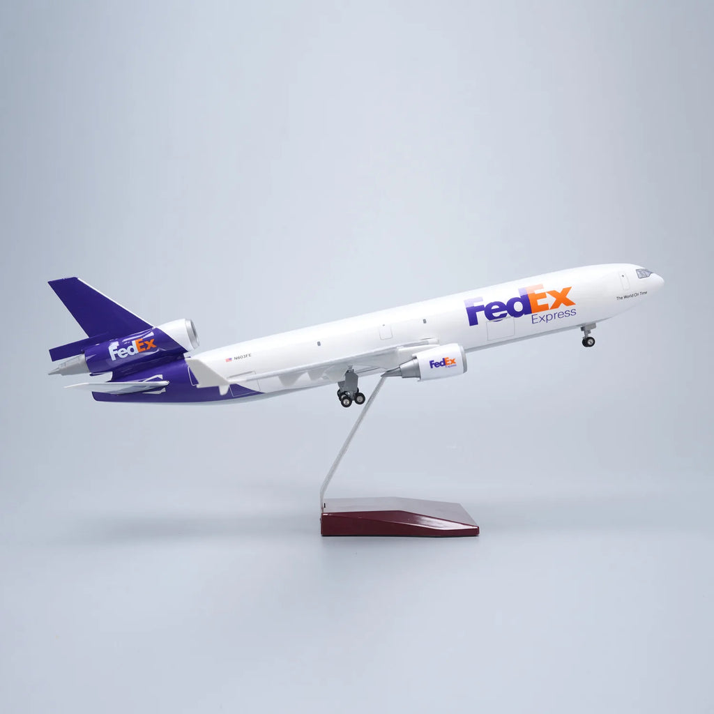 MD-11 Cargo Series Airplane Model Toy Kit 1/130 Scale Resin Diecast Plane Model with Stand For Collection display or Child Gift