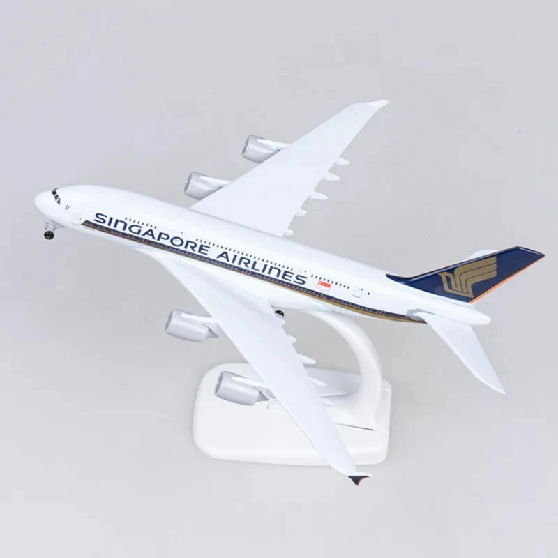 20cm Singapore A380 Airplane Model Miniature Toys Plane Alloy Metal A380 Airlines Diecast Airplanes Aircraft & Wheels for