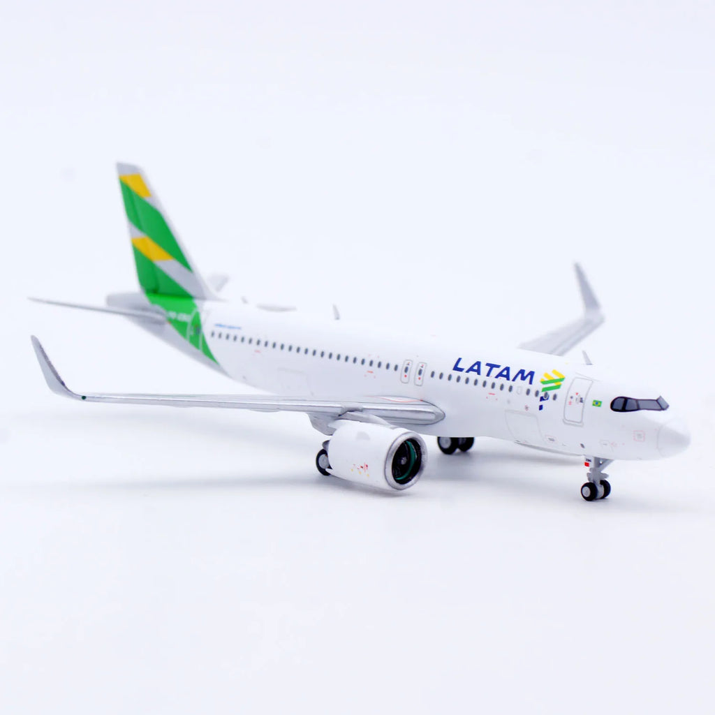 XX40210 Alloy Collectible Plane Gift JC Wings 1:400 1/400 LATAM Airlines Airbus A320neo Diecast Aircraft Model PR-XBG With Stand
