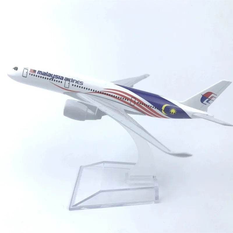 16CM Scale Plane A350 Aircraft Model Alloy Metal Diecast Airplane Toy Children Kids Gift A350 Series Miniature for Collection