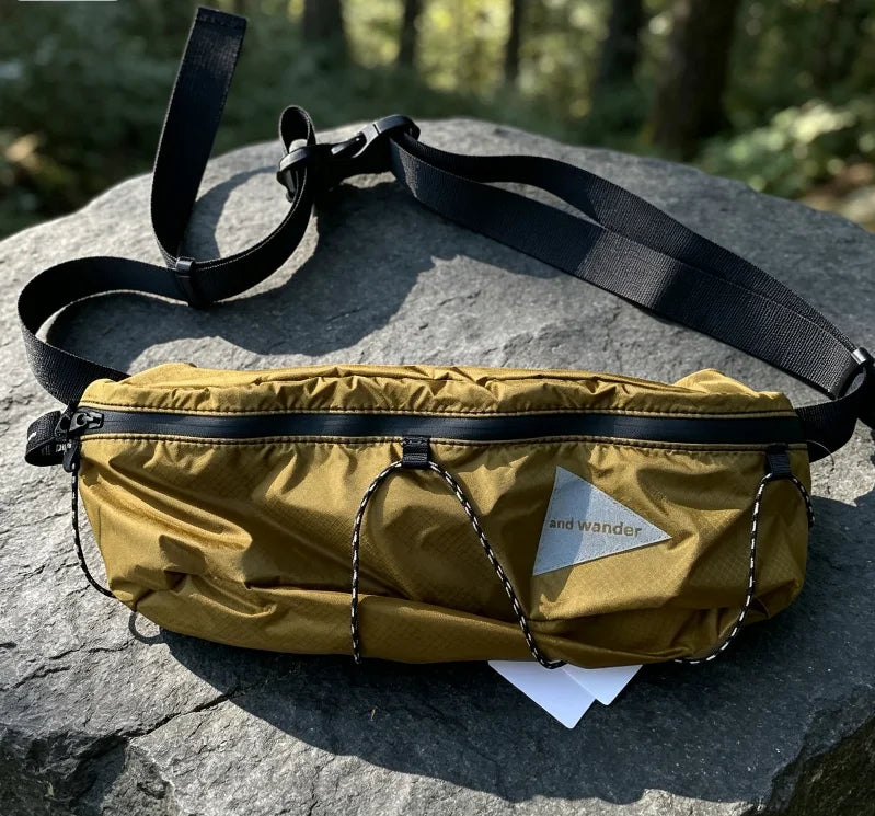 And wander invista nylon, lightweight, wear-resistant, tear-resistant, waterproof, messenger bag