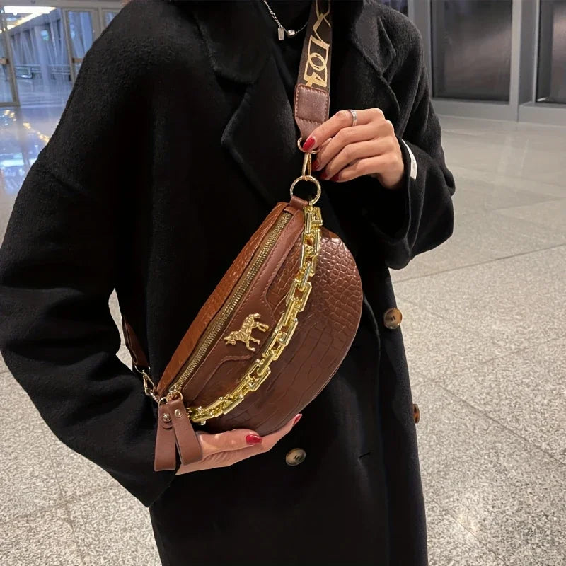 The New Simple Fashion Mini Breast Pocket Outdoor Leisure Bag Multi-function Large Capacity Storage Bag Mobile Phone Bag