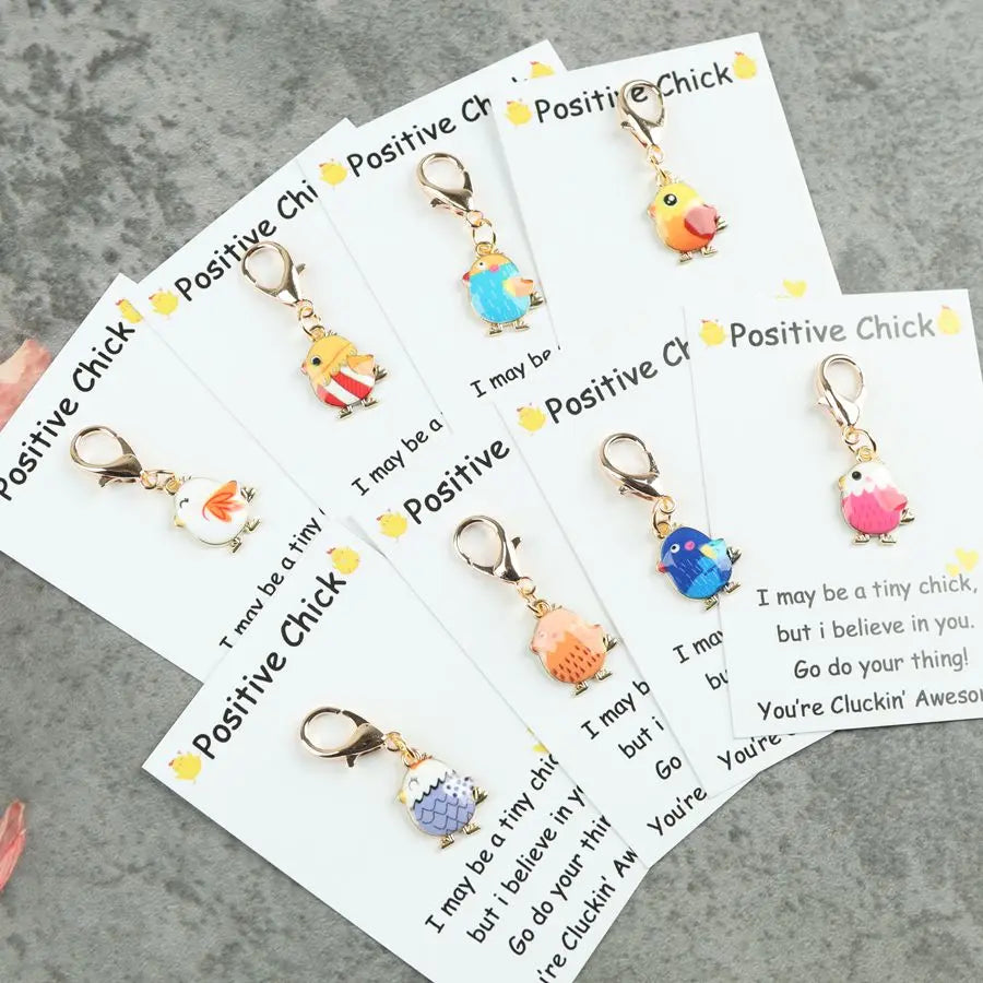 8 pcs cute chick keychain with accompanying motivational greeting cards, perfect for birthdays, parties, and holiday gifts.