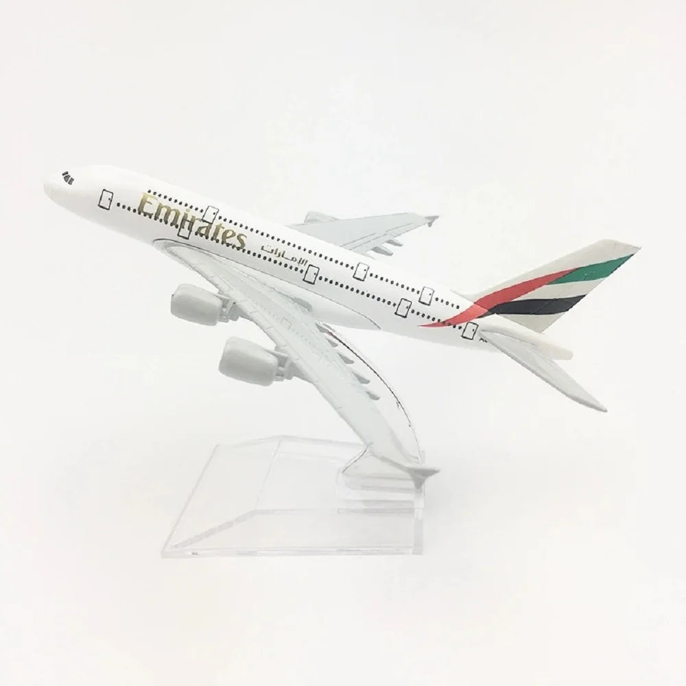 1:400 Diecast Metal Planes United Arab Emirates Airline A340 A380 B777Aircraft Model Planel Airplane Collectible Miniatures Gift