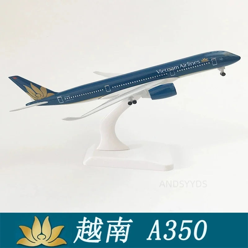 20cm A330 Beluga Xl Model Airplanes A380 A350 Md11 Toy Planes Replica Alloy Material W Wheels Landing Gears Children Toys Gift