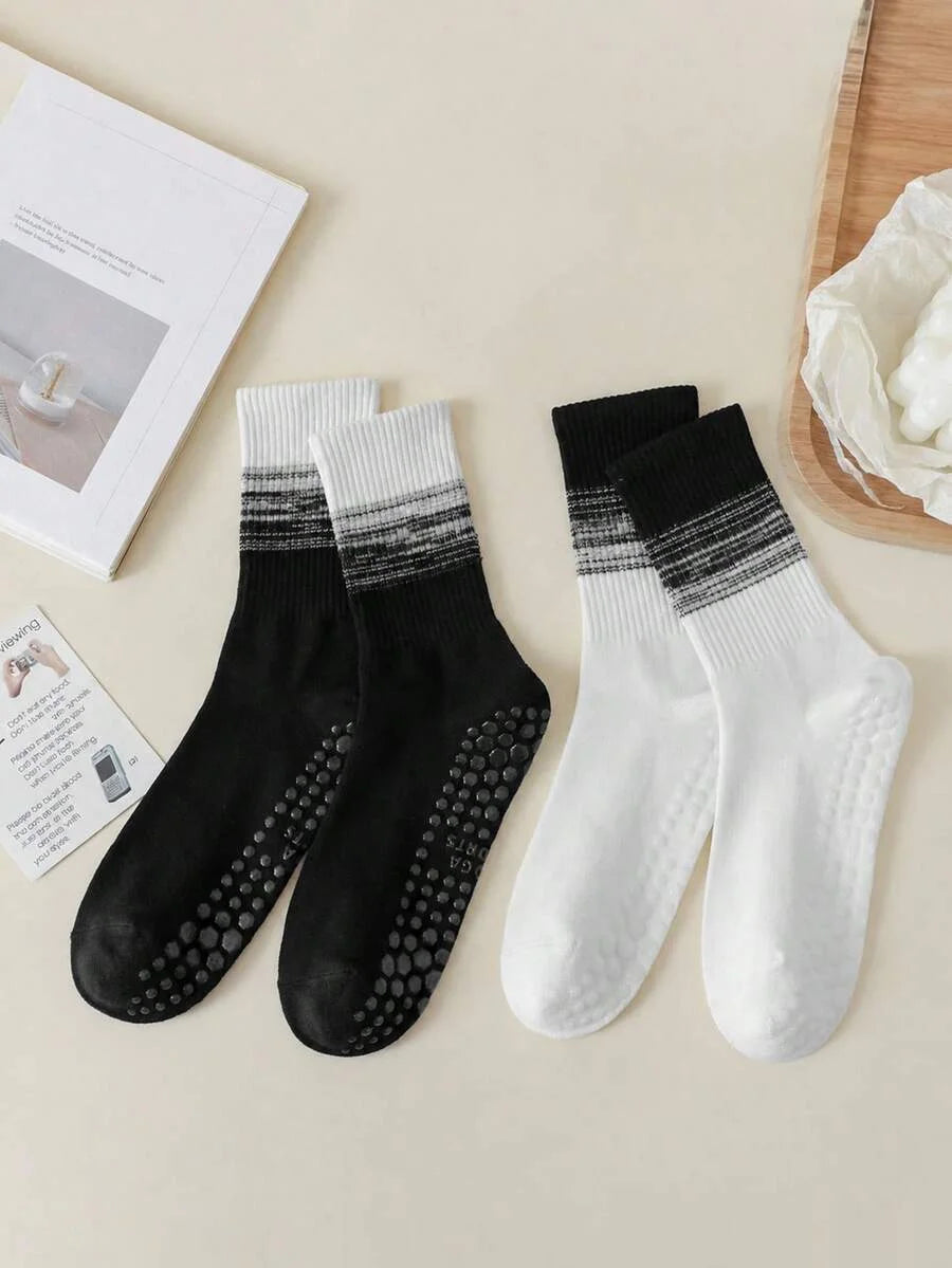 1 pair of women's gradient yoga socks, skipping rope sports socks, indoor non slip floor socks, and mid length socks